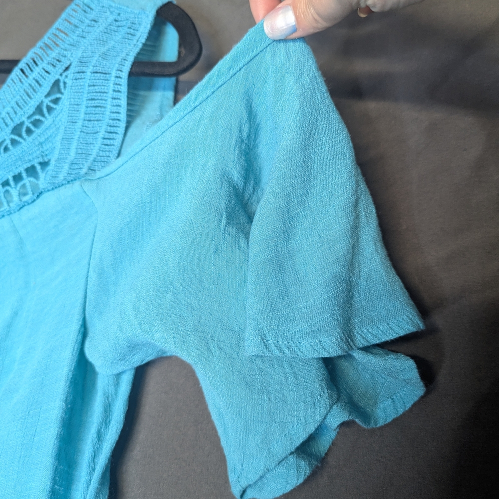 Blue Crochet & Cold Shoulder Blouse Size Medium - Picture 5 of 8